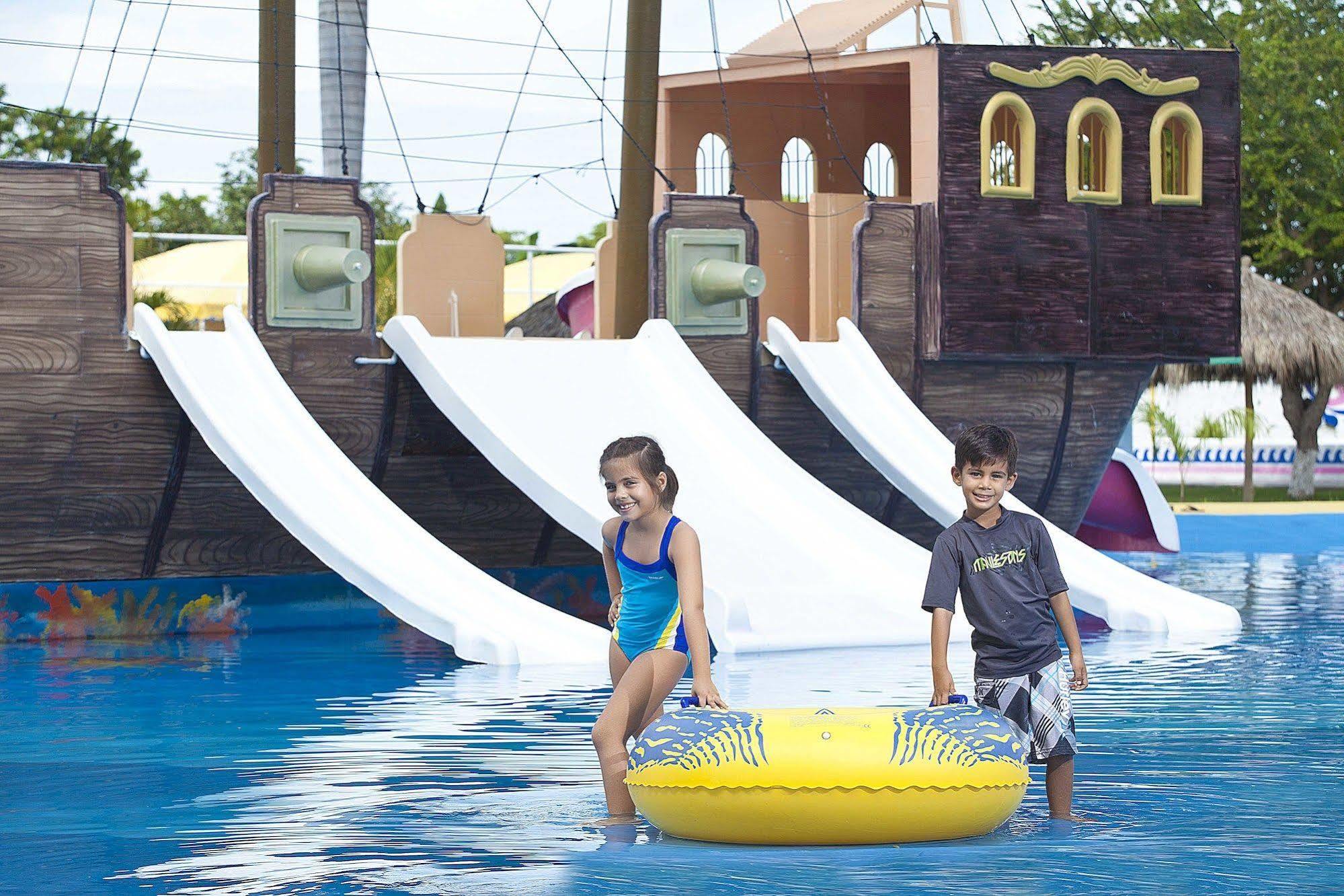 Splash Inn Nuevo Vallarta & Parque Acuatico Exteriör bild